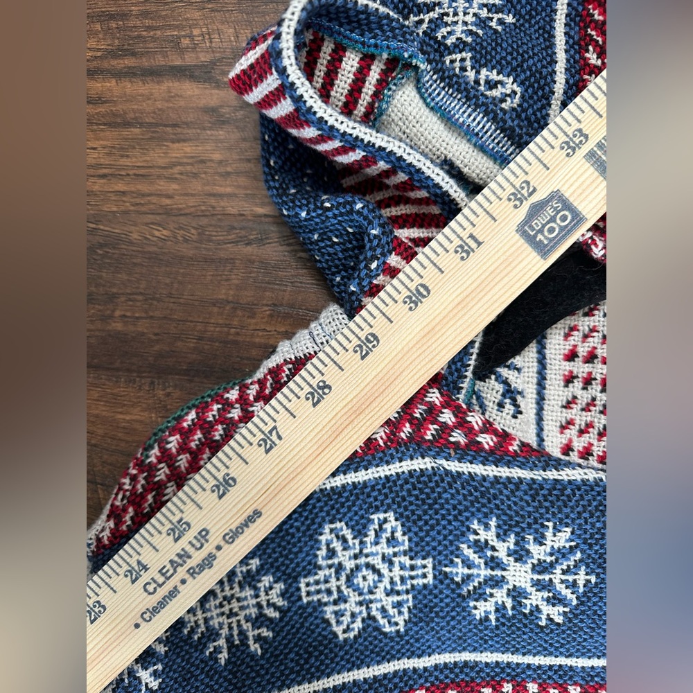 HANDMADE Snowman Snow flakes mittens red blue tapestry Hoodie by me, did my best - Picture 16 of 17